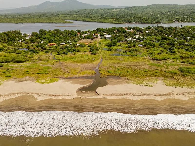 Playa El Tamarindo